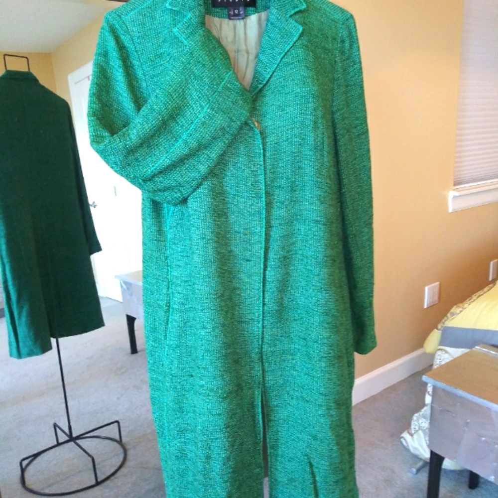 Lightweight SILK overcoat by Finity Studio